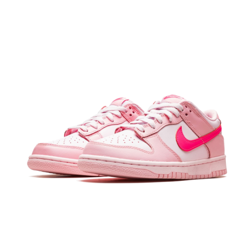 Nike Dunk Low Triple Pink (Barbie) Nike Dunk Low Triple Pink (Barbie)