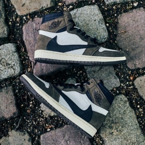 Air Jordan 1 Retro High Travis Scott "Cactus Jack" Air Jordan 1 Retro High Travis Scott "Cactus Jack"