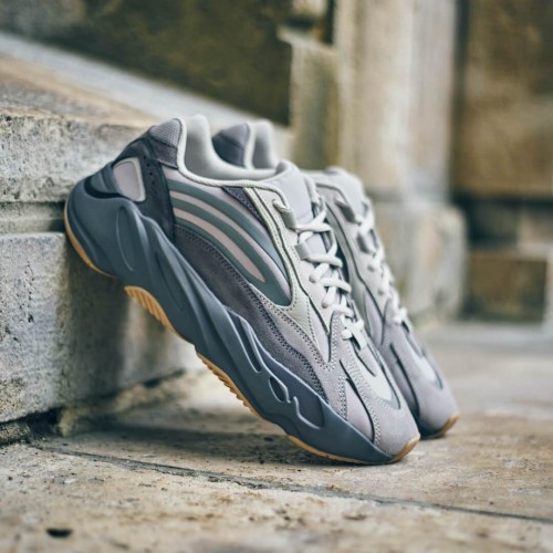 Adidas Yeezy 700 V2 Tephra Adidas Yeezy 700 V2 Tephra