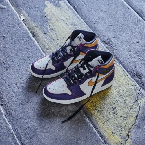 Air Jordan 1 Retro High OG Defiant Nike SB Lakers Air Jordan 1 Retro High OG Defiant Nike SB Lakers