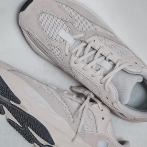 Adidas Yeezy 700 Analog Adidas Yeezy 700 Analog