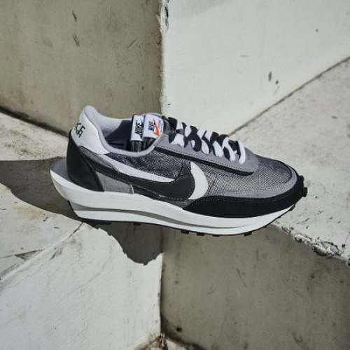 Nike LD Waffle Sacai Black Anthracite Nike LD Waffle Sacai Black Anthracite