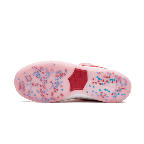 Nike SB Dunk Low StrangeLove Nike SB Dunk Low StrangeLove