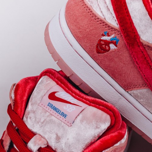 Nike SB Dunk Low StrangeLove Nike SB Dunk Low StrangeLove