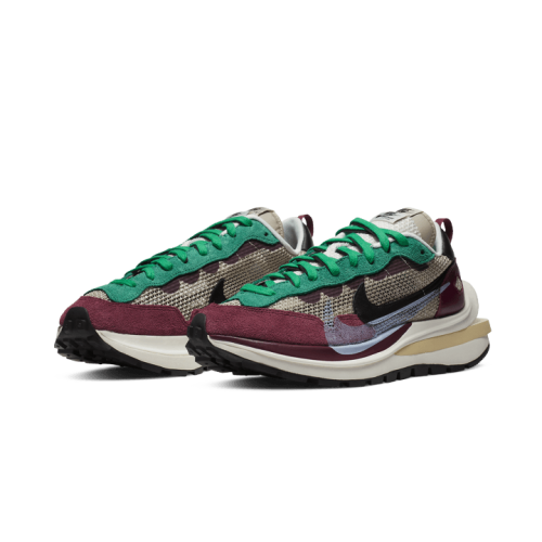 Nike Vaporwaffle Sacai Villain Red Neptune Green Nike Vaporwaffle Sacai Villain Red Neptune Green