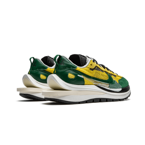 Nike Vaporwaffle Sacai Tour Yellow Stadium Green Nike Vaporwaffle Sacai Tour Yellow Stadium Green
