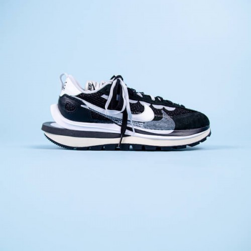 Nike Vaporwaffle Sacai Black White Nike Vaporwaffle Sacai Black White