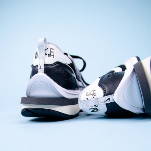 Nike Vaporwaffle Sacai Black White Nike Vaporwaffle Sacai Black White