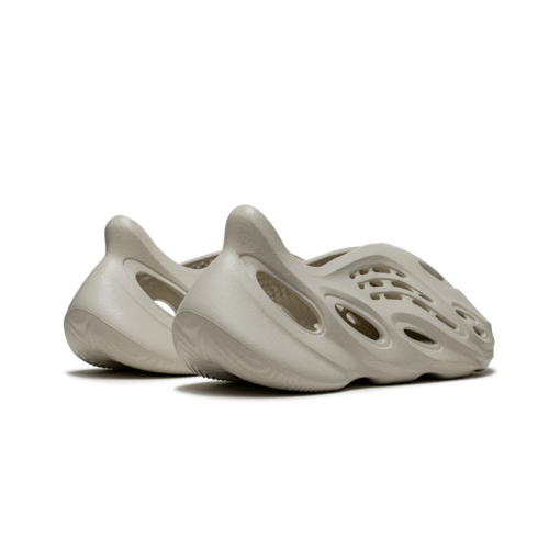 Adidas Yeezy Foam RNNR Sand Adidas Yeezy Foam RNNR Sand