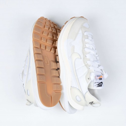 Nike Vaporwaffle Sacai Sail Gum Nike Vaporwaffle Sacai Sail Gum