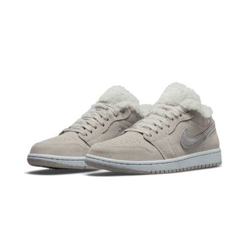 Air Jordan 1 Low SE Sherpa Fleece Air Jordan 1 Low SE Sherpa Fleece