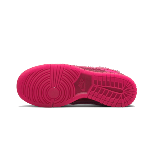 Nike Dunk Low Valentines Day (2022) Nike Dunk Low Valentines Day (2022)