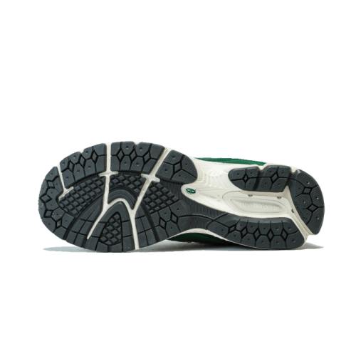 New Balance 2002R Suede Pack Forest Green New Balance 2002R Suede Pack Forest Green