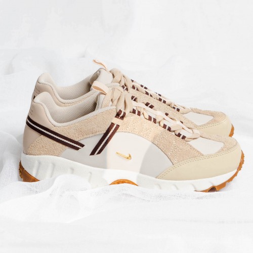 Nike Air Humara LX Jacquemus Beige Nike Air Humara LX Jacquemus Beige