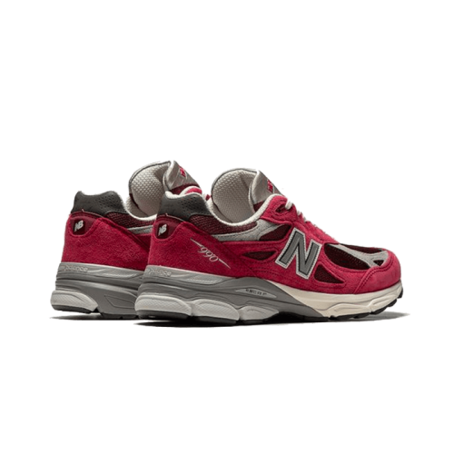 New Balance 990 V3 Scarlet New Balance 990 V3 Scarlet