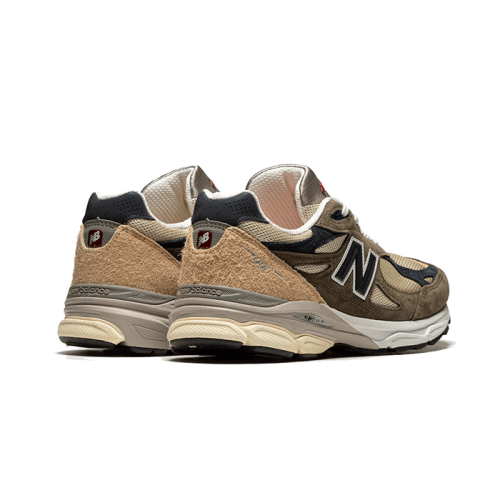 New Balance 990 v3 Made In USA Green Cream New Balance 990 v3 Made In USA Green Cream