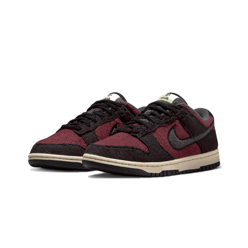Nike Dunk Low SE Fleece Burgundy Crush Nike Dunk Low SE Fleece Burgundy Crush