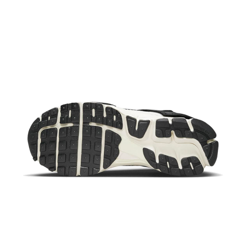 Nike Zoom Vomero 5 Timeless Panda Dunk Nike Zoom Vomero 5 Timeless Panda Dunk