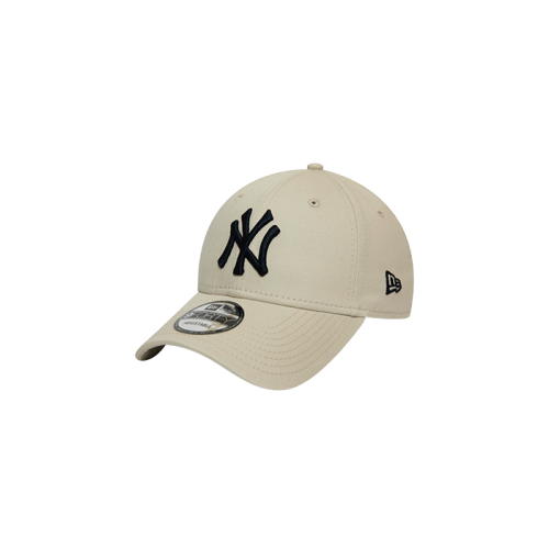New Era League Essential 9FORTY Cap New York Yankees Beige New Era League Essential 9FORTY Cap New York Yankees Beige